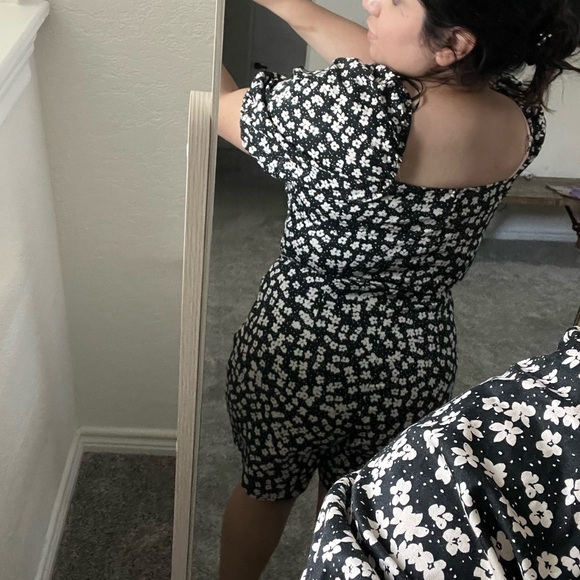 H&M floral romper - Picture 8 of 8